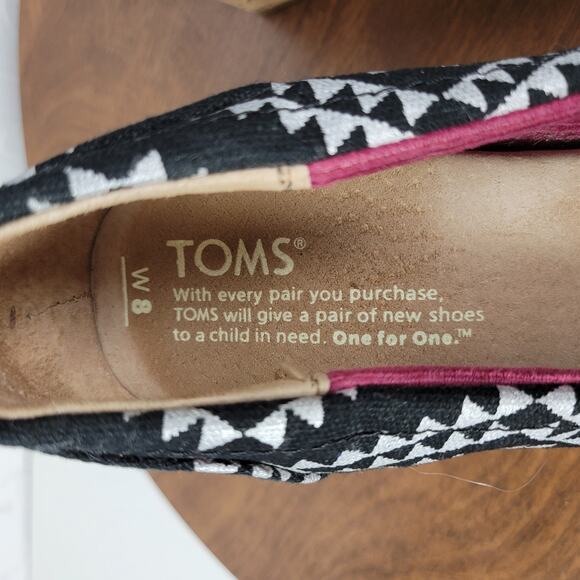 TOMS Reina Tribal Wedge 8 Black White Canvas Peep Toe Cork Heel Slip On Cushion - Picture 13 of 13